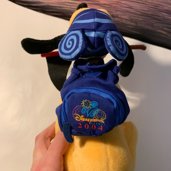 Disneyland Resorts 2004 Pluto Adventure Plush (Pick 3 for $15!) - Picture 2 of 4